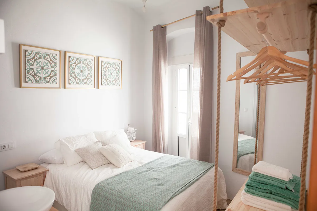 Alquiler de apartamento en Tarifa cerca de la playa, perfecto para disfrutar del sol y mar.